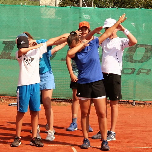 Tennis spielen Landshut Altdorf DJK - Tennis lernen - Außenplätze buchen trainieren-min